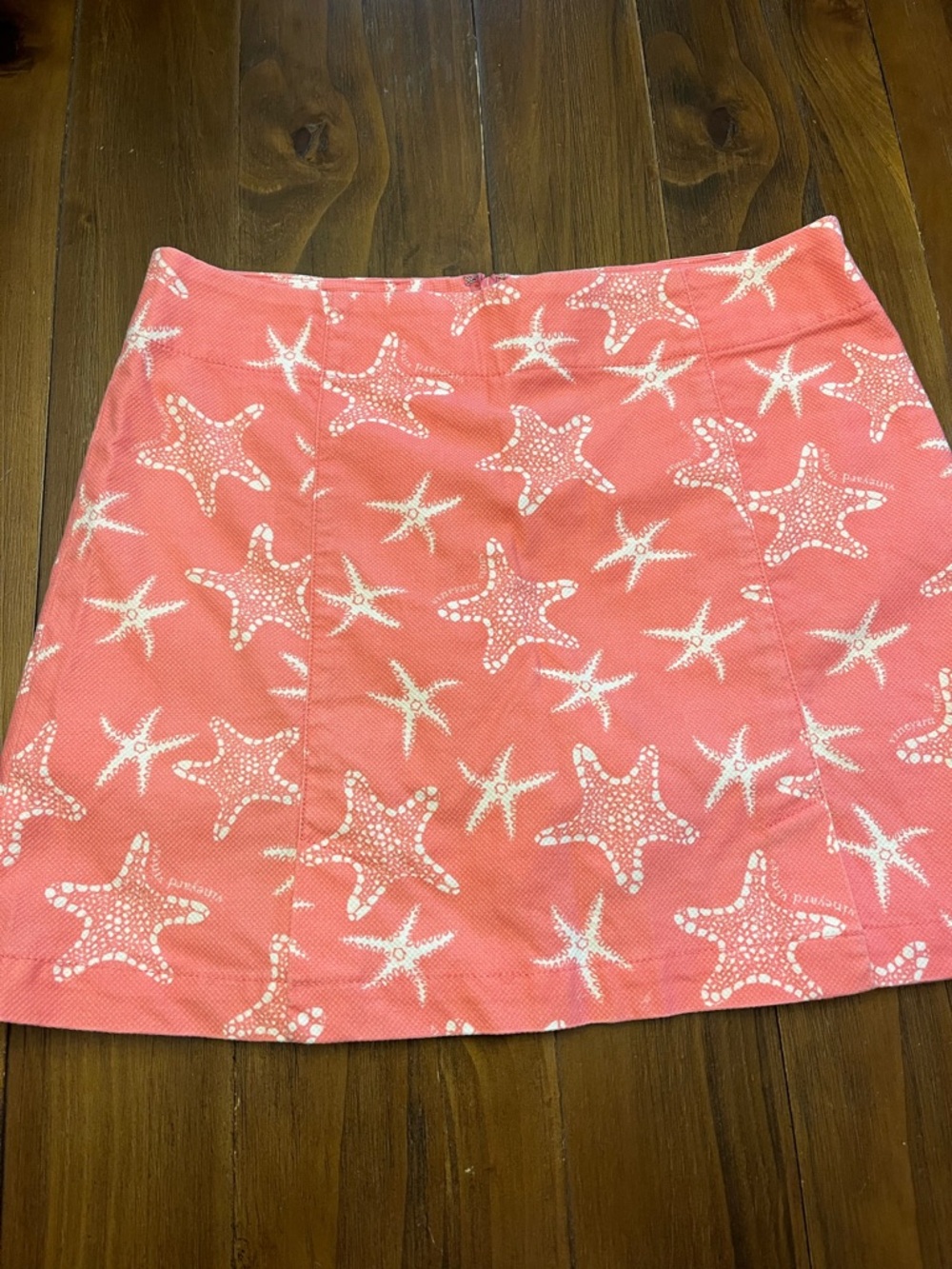 Vineyard Vines Coral Mini Skirt with White Starfish Print